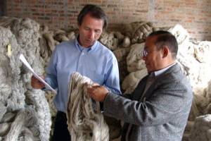 Handgesponnenes Hanfgarn aus Himalayahanf für die Produktion von Teppichen aus Hanf